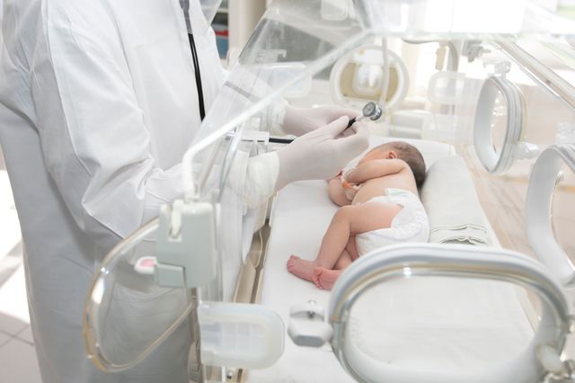 International experts gather in Bucharest to discuss the health of premature babies