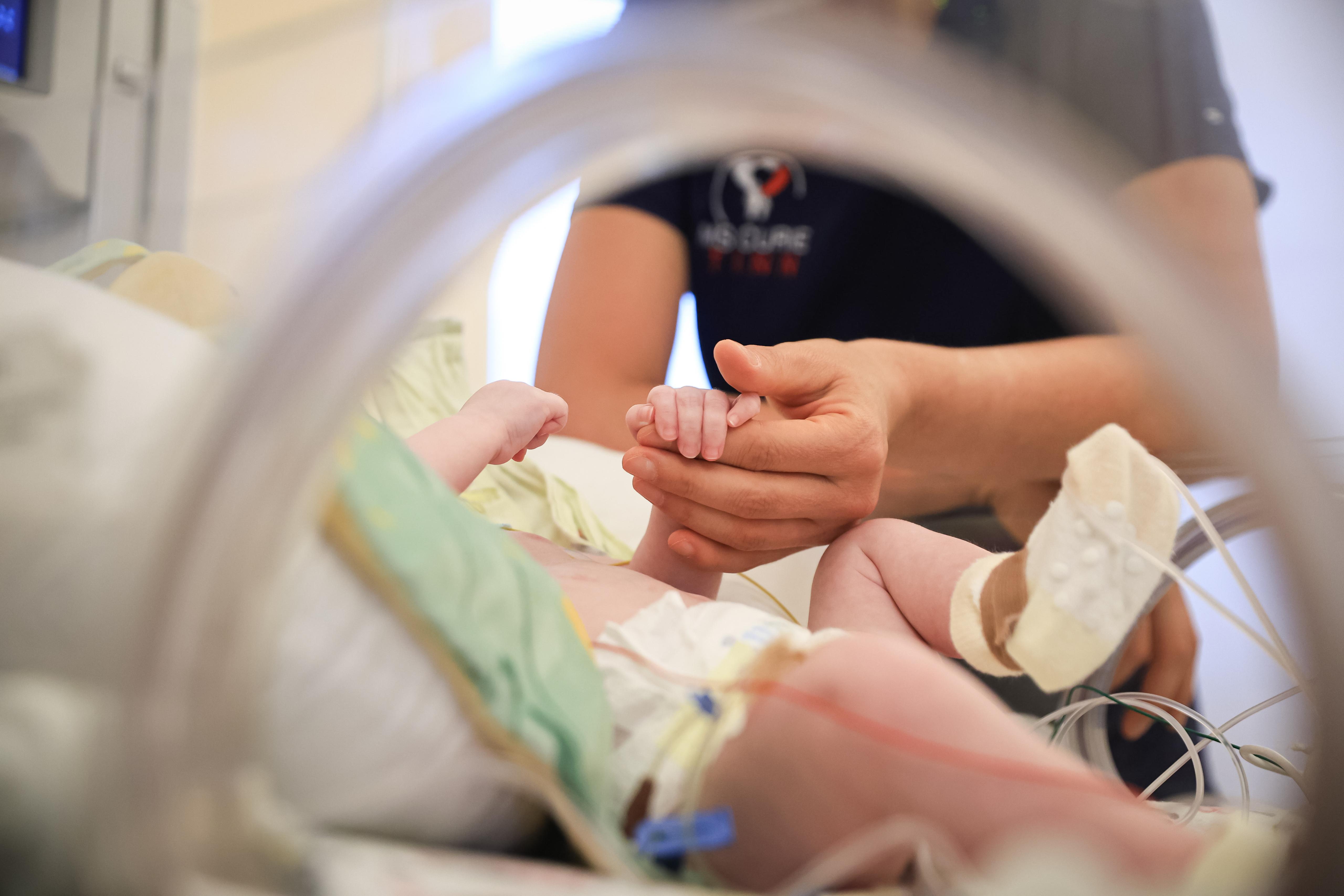 Medical premiere in Romania: The first neonatal MRI has arrived at "Marie Curie" Hospital